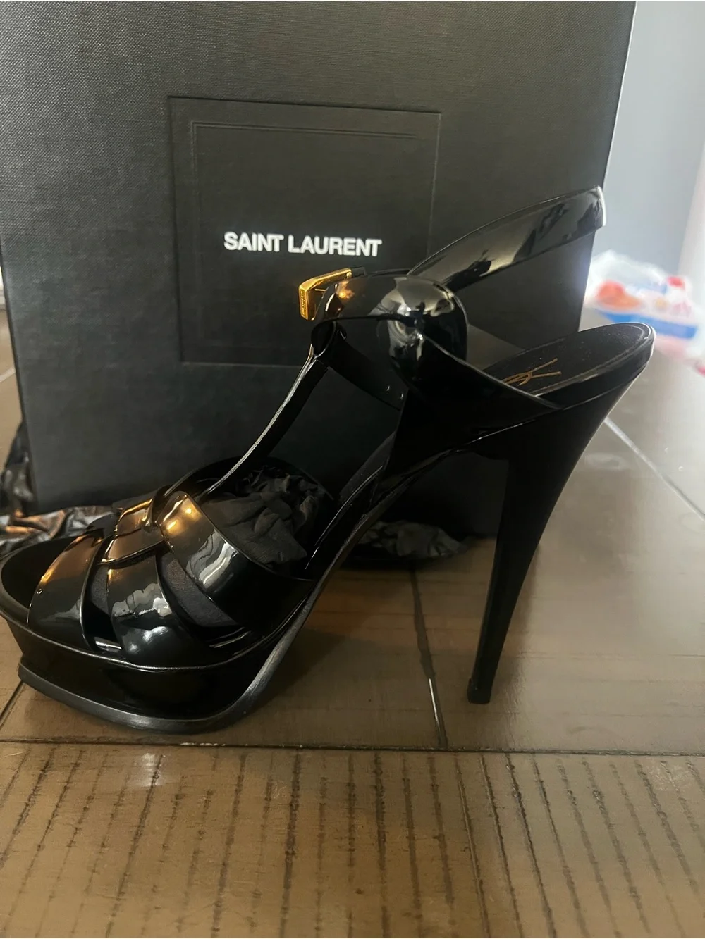 Saint Laurent glossy black